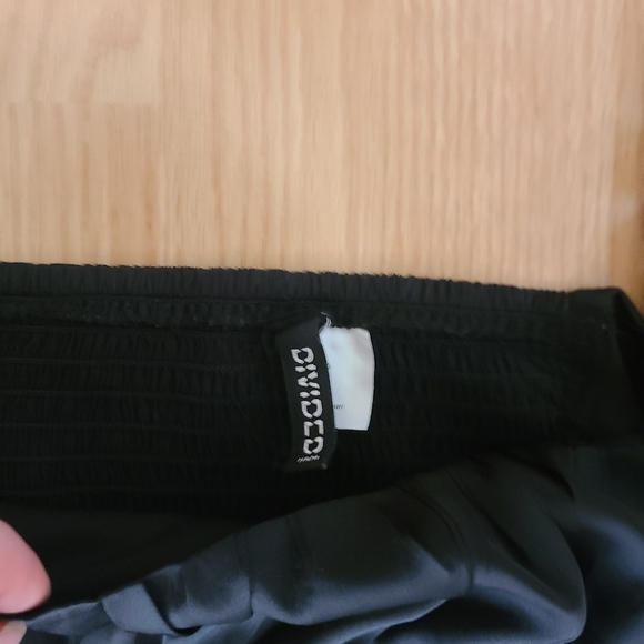 H&M Puff Sleeve Top - Picture 3 of 3